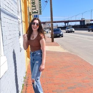 Meet your Posher, Julia